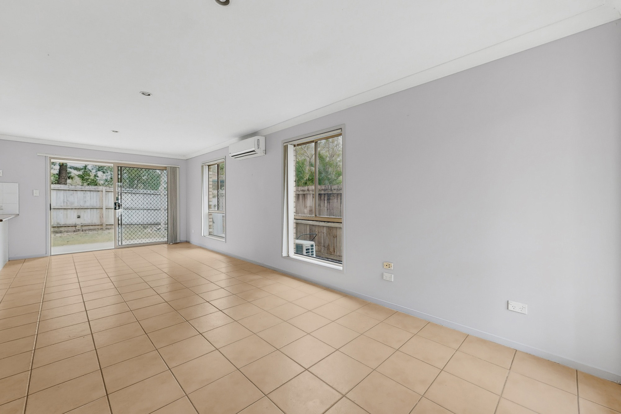 Unit 5 at Bay Breeze Village, Deception Bay – photo 2