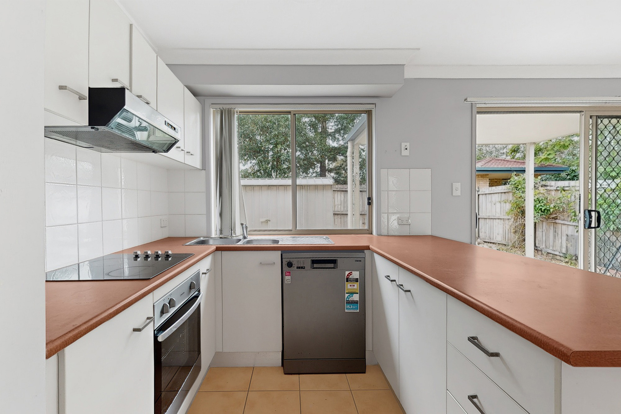 Unit 5 at Bay Breeze Village, Deception Bay – photo 4